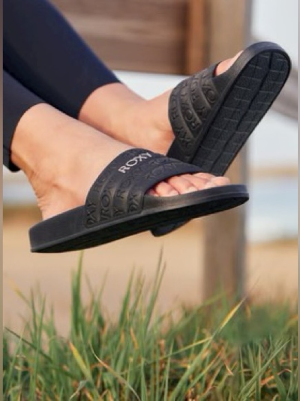NWOT Roxy Slippy Water-Friendly Slide Sandals Black Size 5